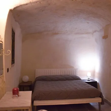 La Nicchia Nel Sasso *